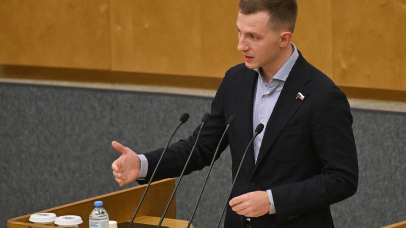 Введена уголовная ответственность за розничную продажу несовершеннолетним табачной продукции, табачных изделий, никотинсодержащей продукции или сырья для их производства, кальянов или устройств для потребления никотинсодержащей продукции