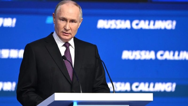 Эксперты ЭИСИ: Путину следует баллотироваться на новый срок