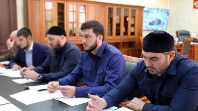 Адлан Ибиев выступил с докладом о проделанной работе Центра управления регионом ЧР за 2022 год на аппаратном совещании в Администрации Главы и Правительства Чеченской Республики