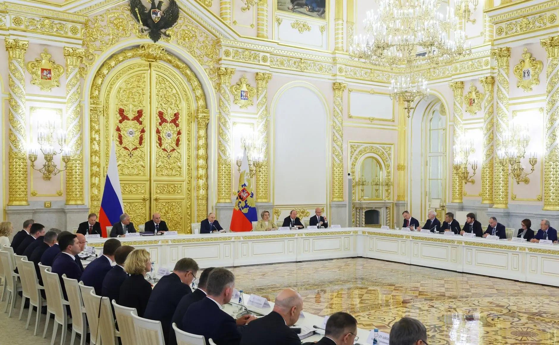 Регионы смогут направлять порядка 100 млрд рублей на развитие