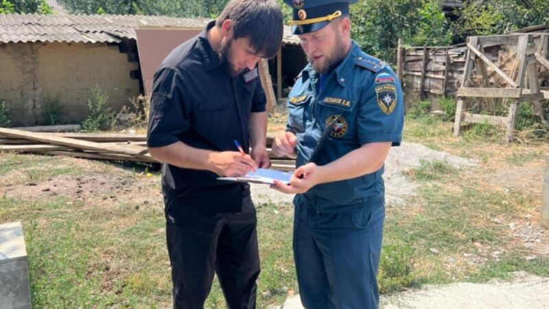 В Чечне на АЗС появились предупреждения о запрете на сжигание сухой травы и мусора