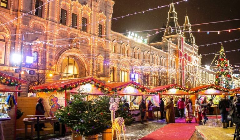 Новогодние каникулы в Москве: куда сходить и что посмотреть