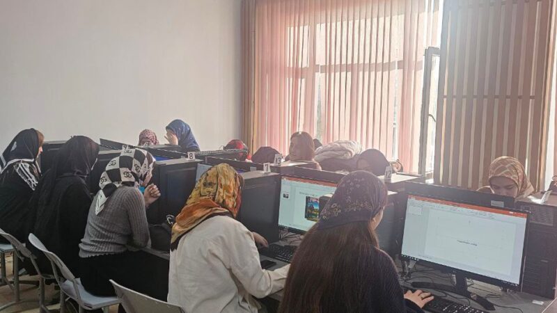 Студентов ЧГУ обучили созданию современных презентаций