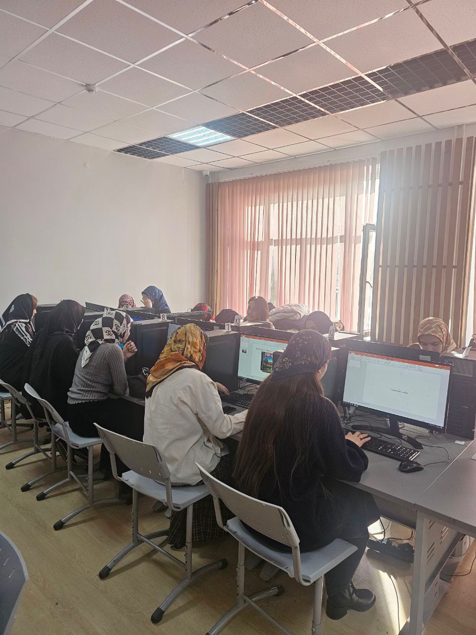 Студентов ЧГУ обучили созданию современных презентаций